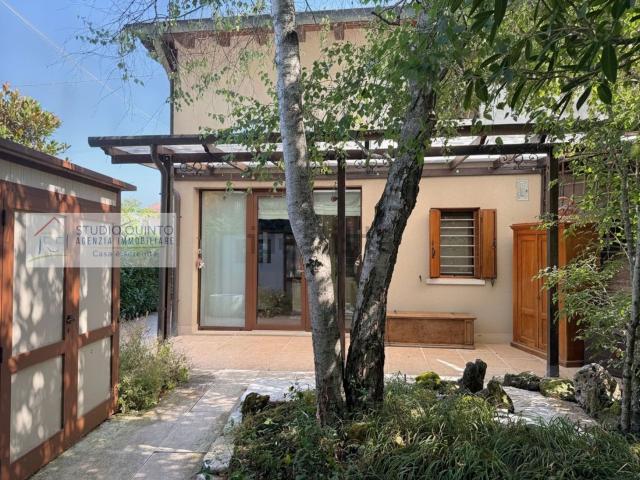 Villetta bifamiliare in vendita di 93 m²