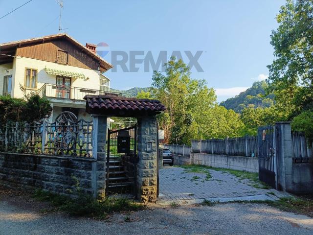Villetta bifamiliare in vendita di 93 m² in Strada Mollar, 2