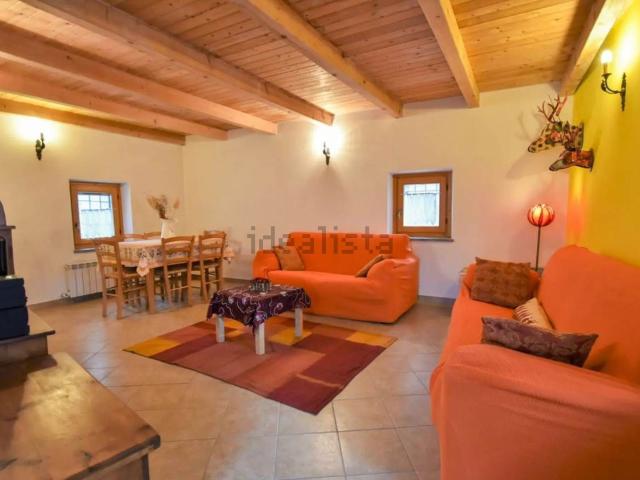 Villetta bifamiliare in vendita di 93 m² in Via alla Chiesa, 31