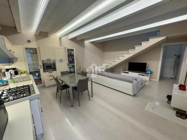 Villetta bifamiliare in vendita di 93 m² in Via Vittorio Veneto, 161