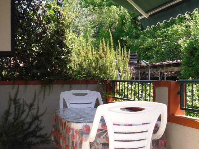 Villetta bifamiliare in affitto Marina Di Massa, Massa