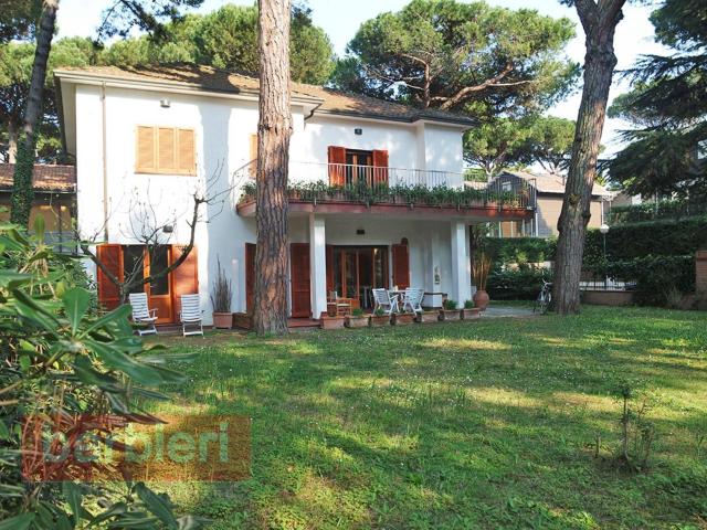 Villetta bifamiliare in affitto a Cervia, Milano Marittima