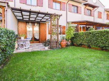 Villetta bifamiliare in affitto di 150 m² in Via Zancle, 49