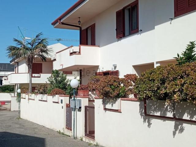 Villetta bifamiliare in affitto di 150 m² in Via Fazzino