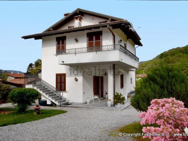 Villetta bifamiliare in affitto di 170 m² in Via Cabiaglio