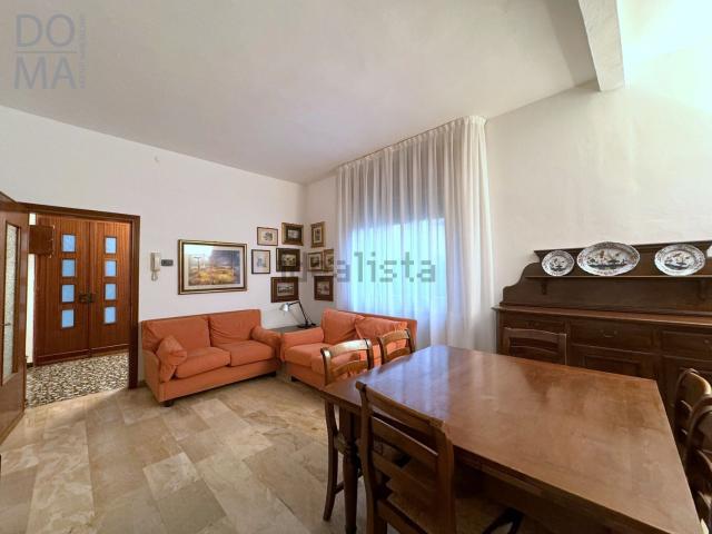 Villetta bifamiliare in affitto di 172 m² in Via Roma, 5
