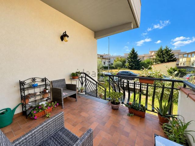Villetta bifamiliare in affitto di 180 m² in Via Pistoiese