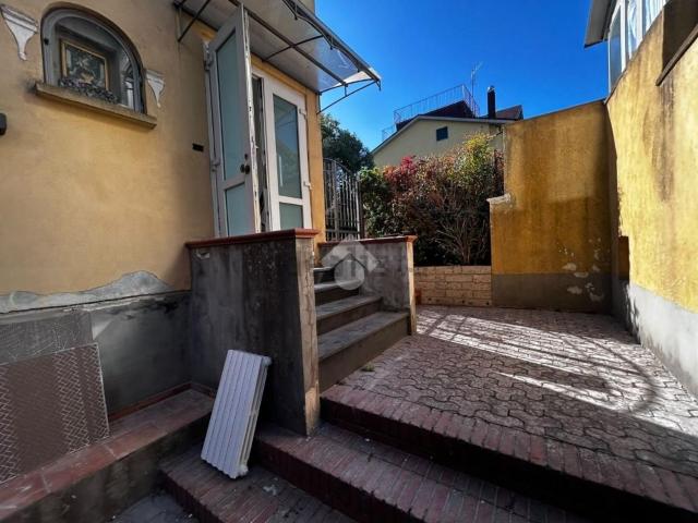 Villetta bifamiliare in affitto di 100 m² in Via Sabatini