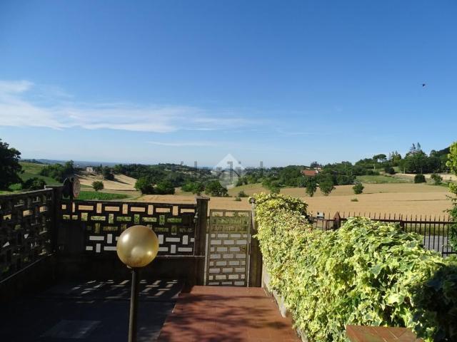 Villetta bifamiliare in affitto di 108 m² in Via Falamera, 129