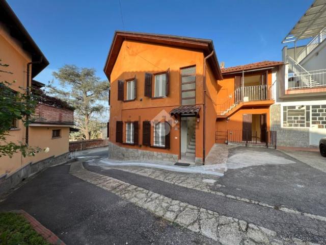 Villetta bifamiliare in affitto di 109 m² in Via Grisella, 9