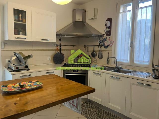 Villetta bifamiliare in affitto di 113 m² in Via del Norcino, 14