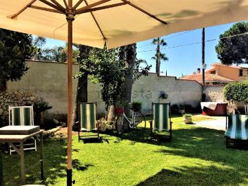 Villetta bifamiliare in affitto di 120 m² in Via del Luccio, 79