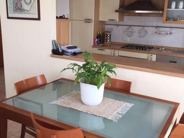 Villetta bifamiliare in affitto di 120 m² in Via don Lorenzo Milani