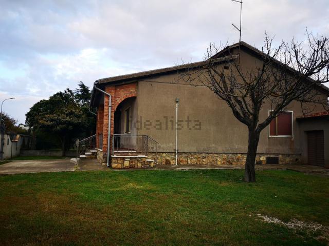 Villetta bifamiliare in affitto di 130 m² in Via dei glicini