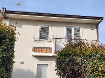 Villetta bifamiliare in affitto di 130 m² in Via Pauloti, 72