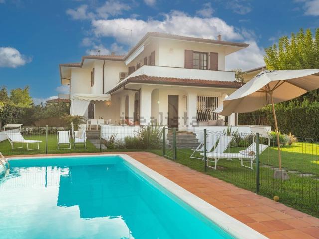 Villetta bifamiliare in affitto di 130 m² in Via Piave, 136