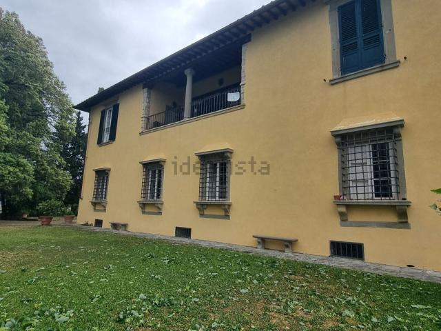 Villetta bifamiliare in affitto di 220 m² in Via Vicchio e Paterno