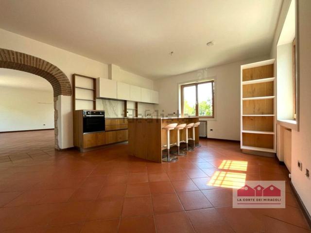 Villetta bifamiliare in affitto di 300 m² in Via Francesco Gallo