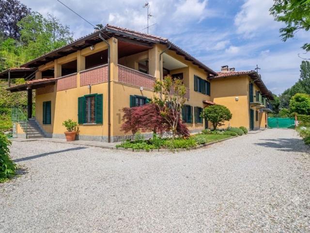 Villetta bifamiliare in affitto di 400 m² in Strada Maddalena, 60