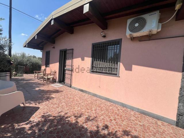 Villetta bifamiliare in affitto di 60 m² in Via Bivona