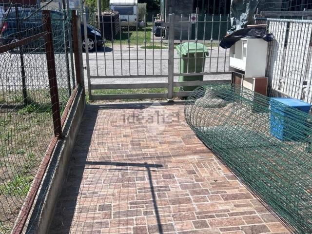 Villetta bifamiliare in affitto di 75 m² in Strada Comunale Ronchi, 86