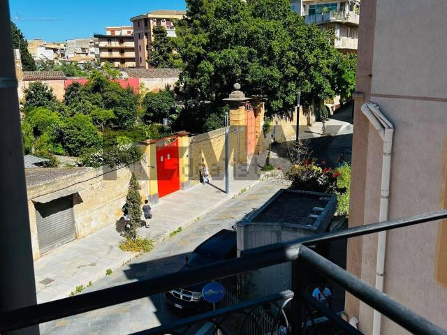 Villetta bifamiliare in affitto di 70 m² in Via Sciara, 51