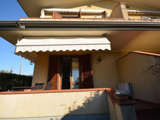 Villetta bifamiliare in affitto di 90 m²