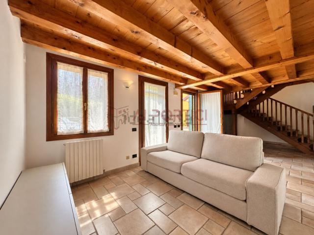 Villetta bifamiliare in affitto di 90 m² in Via Garibaldi