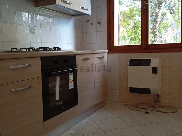 Villetta bifamiliare in affitto di 90 m² in Via sant&apos antonio 8, 8