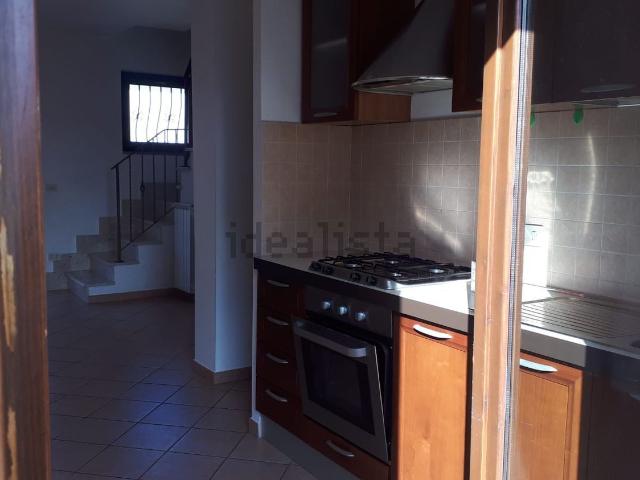 Villetta bifamiliare in affitto di 93 m² in Via DEGLI ALPINI