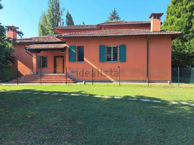 Villetta indipendente in affitto di 426 m² in Via del Rosario