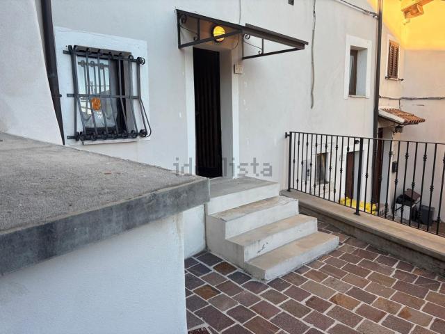 Villetta indipendente in affitto di 50 m² in Via dell&apos Alpino, 33