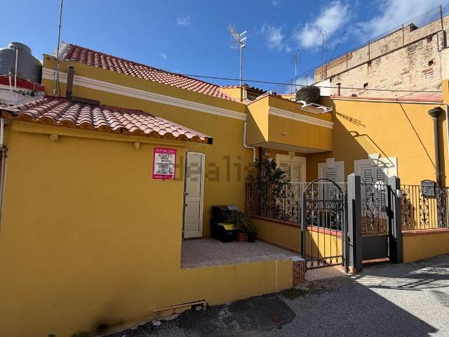 Villetta indipendente in affitto di 51 m² in Via Antonio Canepa