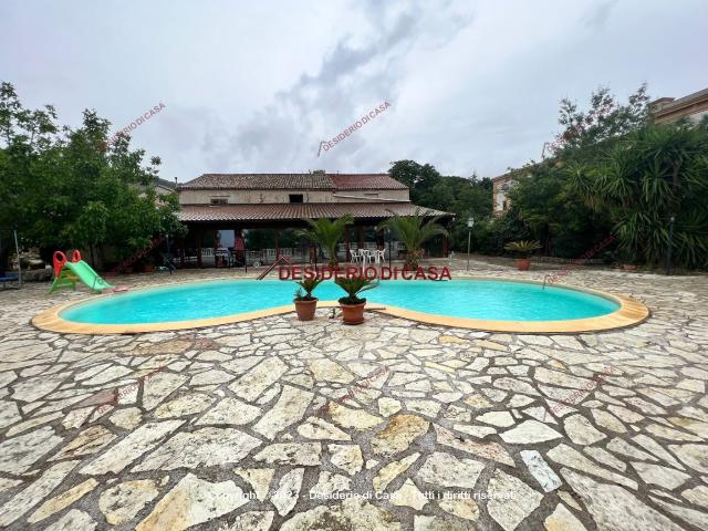 Villetta indipendente in affitto di 556 m² in Via Provinciale, 1, 90046 Pioppo PA, 1
