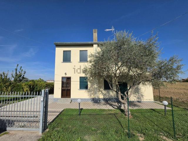 Villetta indipendente in affitto di 70 m² in Via Mattei