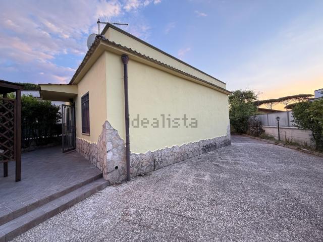Villetta indipendente in affitto di 100 m² in Via della Cometa