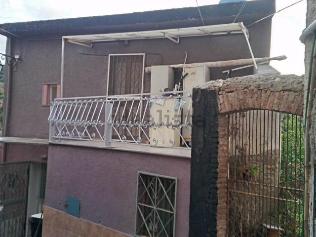 Villetta indipendente in affitto di 100 m² in Via Persa