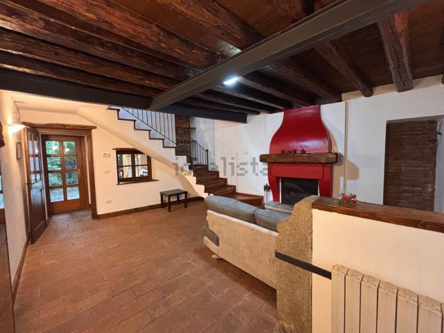 Villetta indipendente in affitto di 115 m² in Via Daniele Cernazai, 9