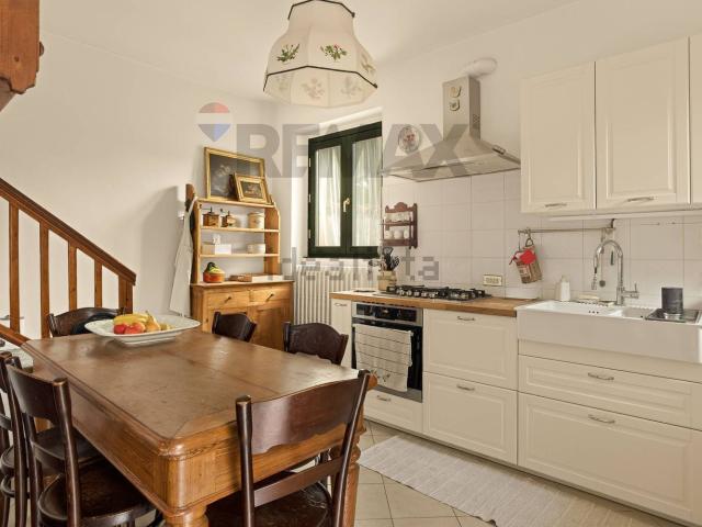 Villetta indipendente in affitto di 115 m² in Via del Palazzetto, 12