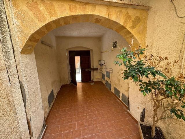 Villetta indipendente in affitto di 120 m² in Via Giulio Anca Omodei