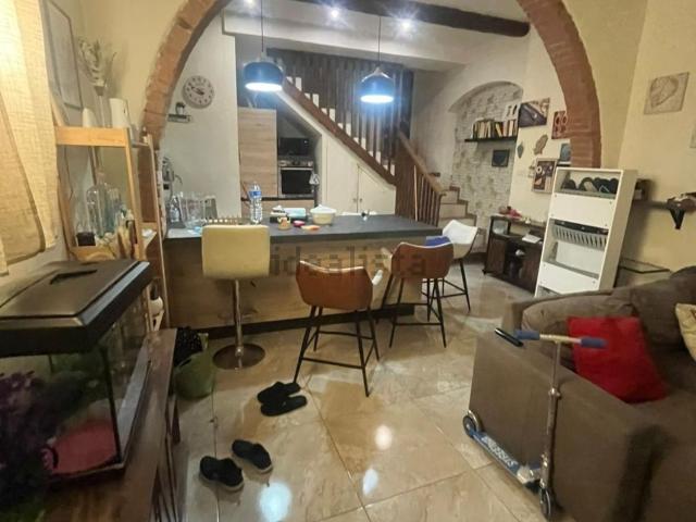 Villetta indipendente in affitto di 120 m² in Via Provinciale Carrara Avenza