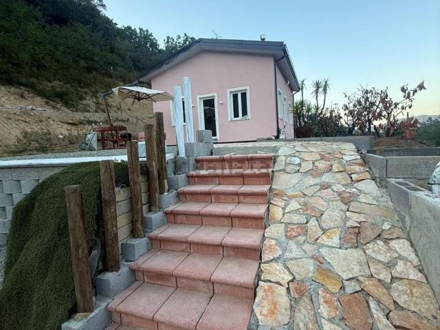 Villetta indipendente in affitto di 120 m² in Via Valeriano, 5