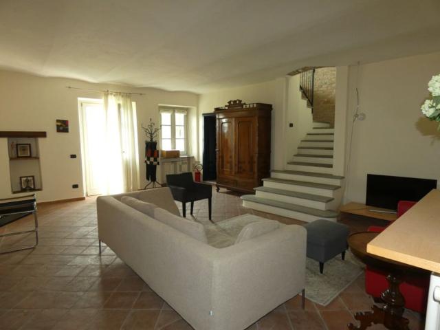 Villetta indipendente in affitto di 120 m² in Via Vittorio Emanuele