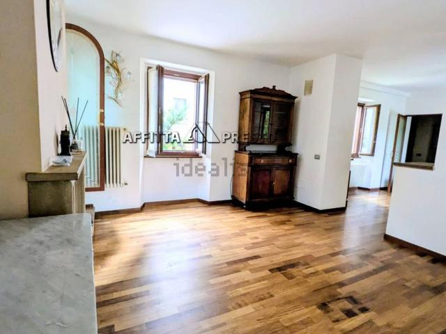 Villetta indipendente in affitto di 130 m² in Via XX Settembre