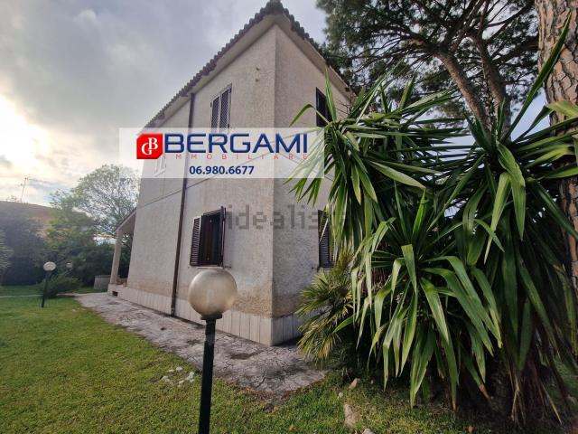 Villetta indipendente in affitto di 135 m² in Via Tevere, 75
