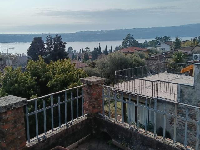 Villetta indipendente in affitto di 140 m²