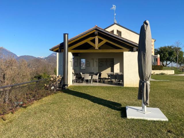 Villetta indipendente in affitto di 150 m²