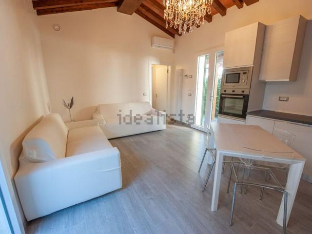 Villetta indipendente in affitto di 150 m²