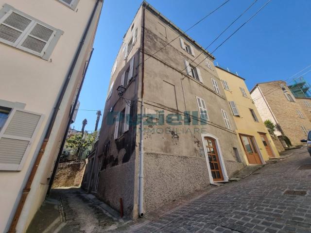 Villetta indipendente in affitto di 150 m² in Via DEGLI ASSALTI, 13
