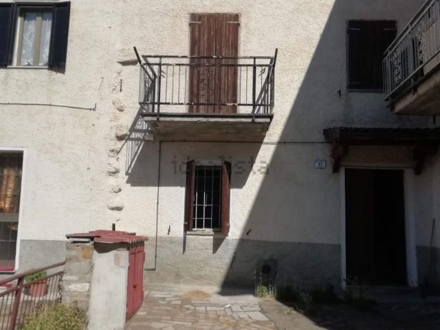 Villetta indipendente in affitto di 150 m² in Via della Villa